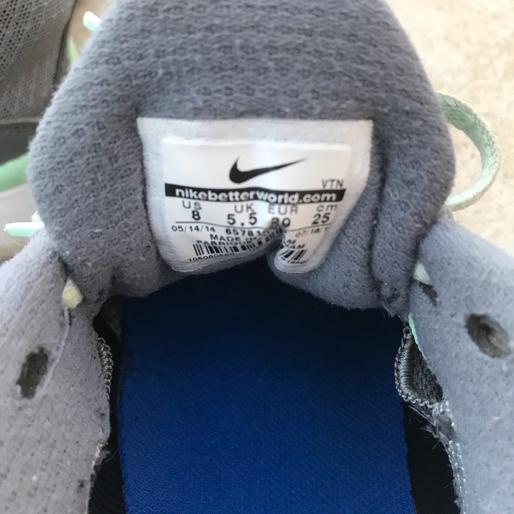 Nike Running Shoes - Picture 4 of 4